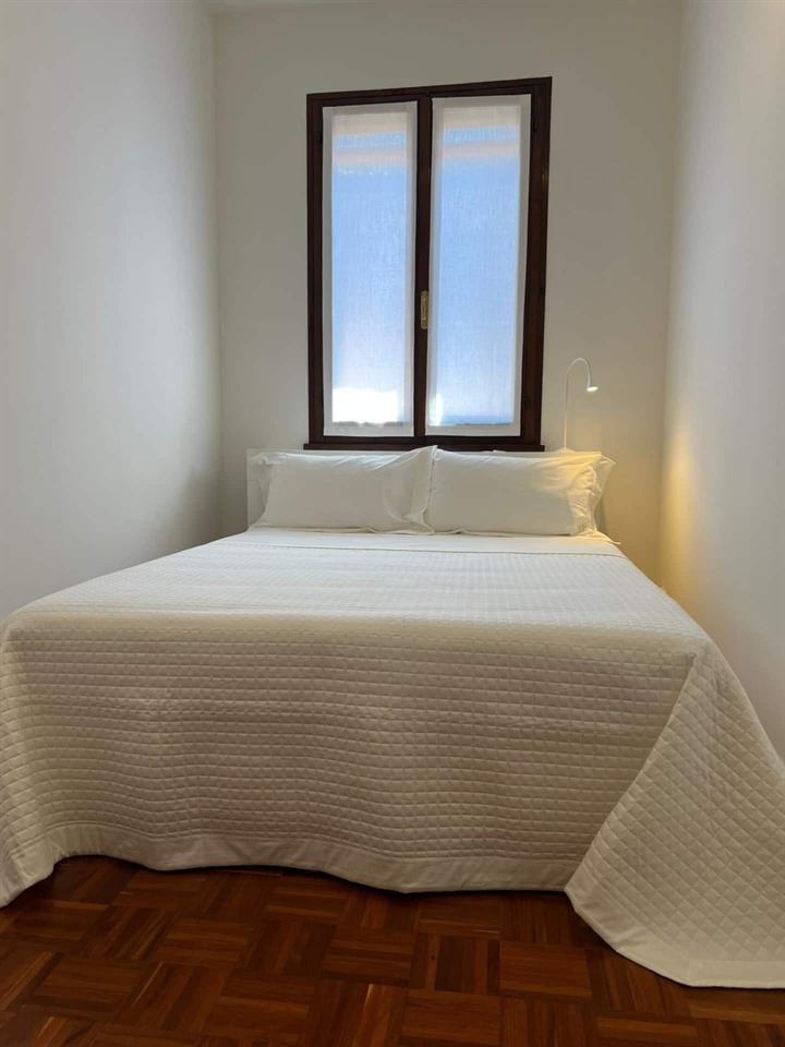 Le camere di Byron 1: camera da letto, foto 2 di 6