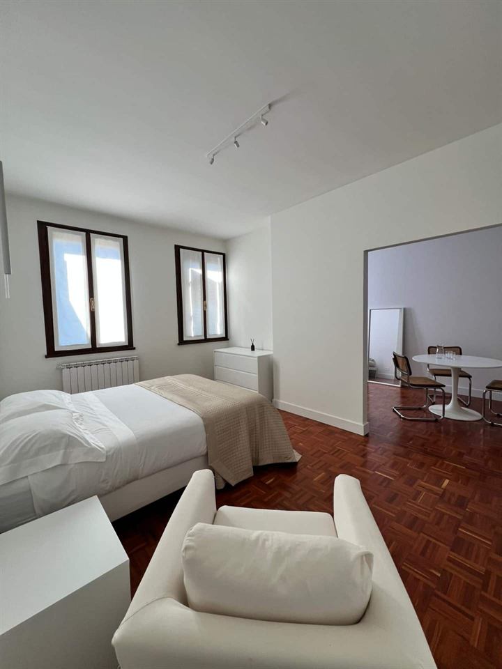 Le camere di Byron 3: camera da letto, foto 2 di 9