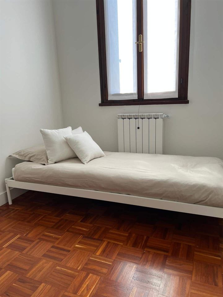 Le camere di Byron 3: camera da letto, foto 6 di 9