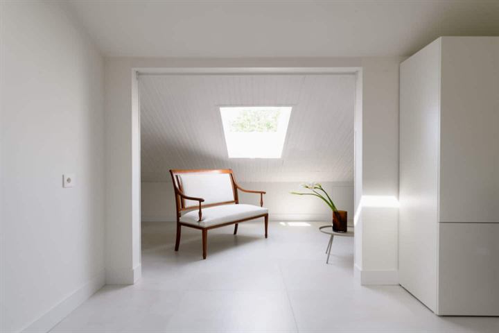 Le camere di Byron 4: salotto, foto 2 di 7