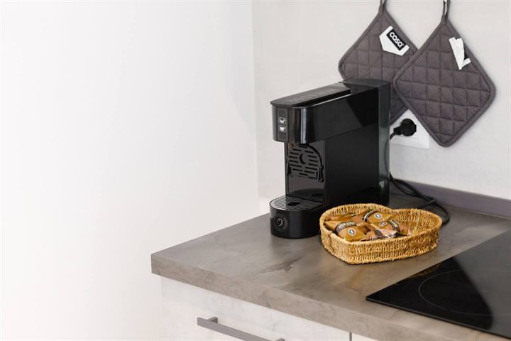 Domus Traversari 13: cucina completa, foto 4 di 14