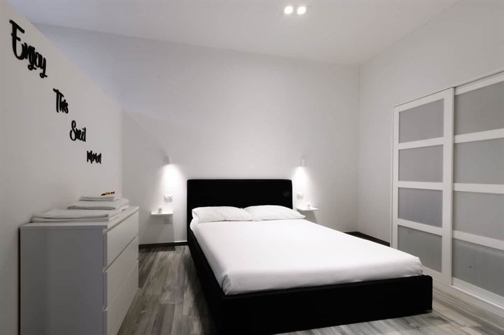Domus Traversari 13: camera da letto, foto 9 di 14