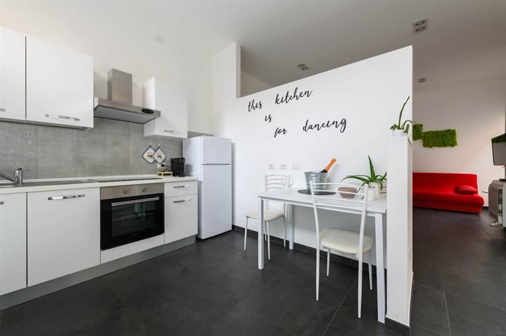 Domus Traversari 17: cucina completa, foto 6 di 18